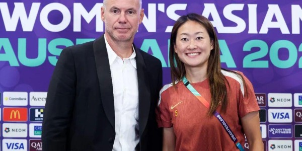 星空体育中国官网-亚洲杯首战！女足主帅：不能轻视任何对手