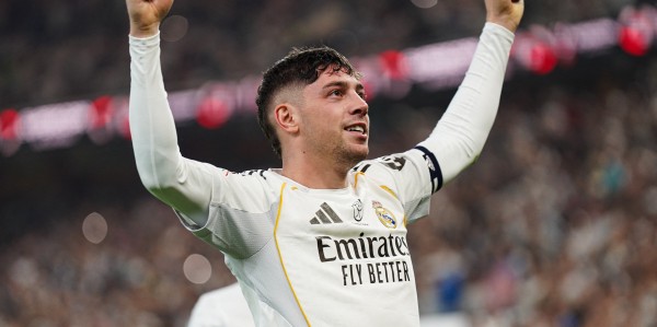 星空体育娱乐平台-阿斯：皇马客战瓦伦西亚，巴尔韦德将回到熟悉的中场位置