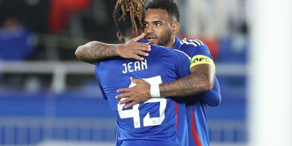 星空体育中国官网-海港官宣非洲黑又硬“兽腰”加盟，海港球迷凭啥嫌弃 35万欧元身价太便宜？