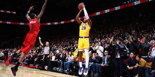 星空体育中国官网-纪录井喷周：老詹纪录终结 KD里程碑 字母放话登顶 哈登得分前十