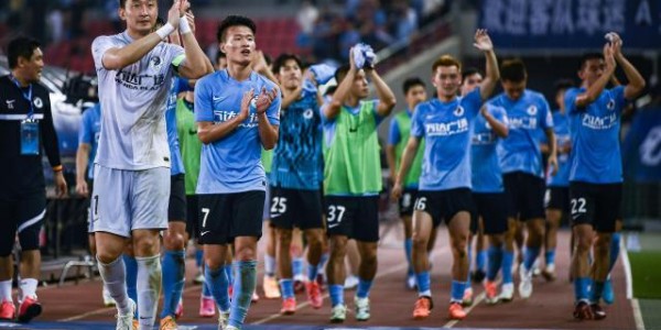 星空体育中国官网-半场重燃斗志不言弃 没有让15968名大连球迷失望